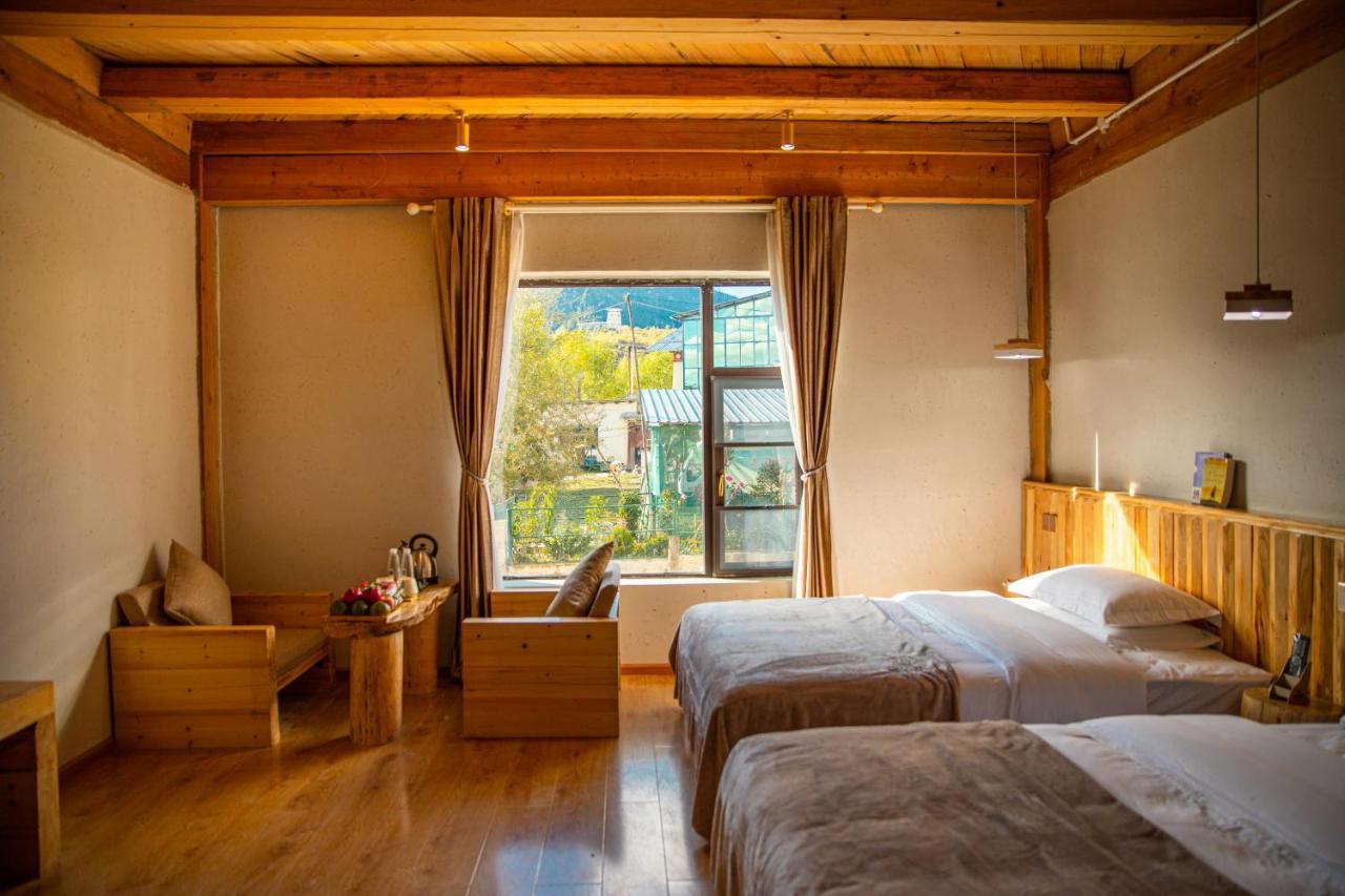 Aurora Hotel Шангри-Ла Экстерьер фото
